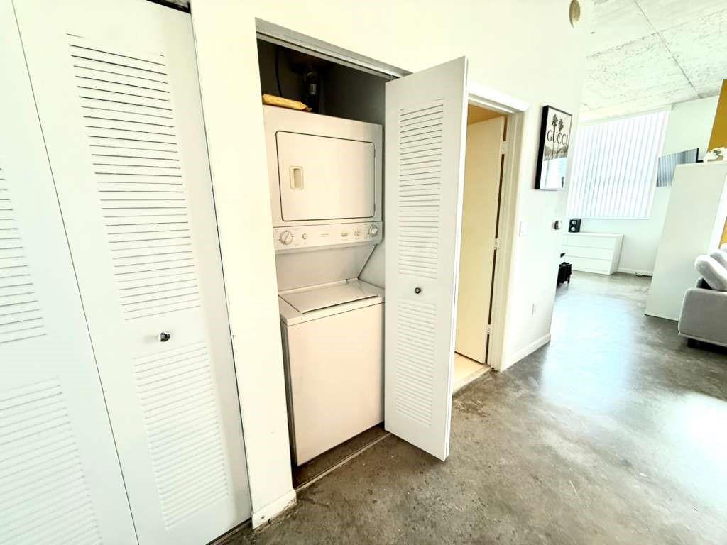 The Loft Downtown II Cond - Residential Lease