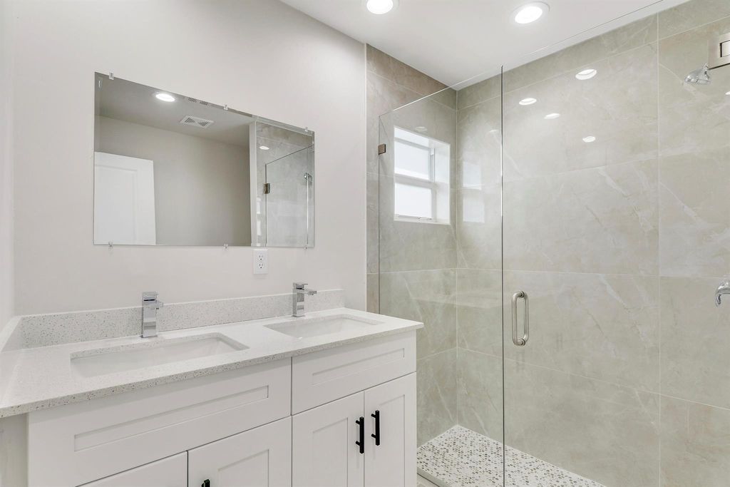 Photo of 2490 SW Bayshore Boulevard, Port Saint Lucie, FL 34984 (MLS # R10979896)