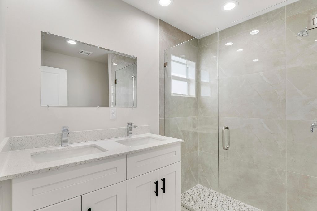 Photo of 2490 SW Bayshore Boulevard, Port Saint Lucie, FL 34984 (MLS # R10979896)