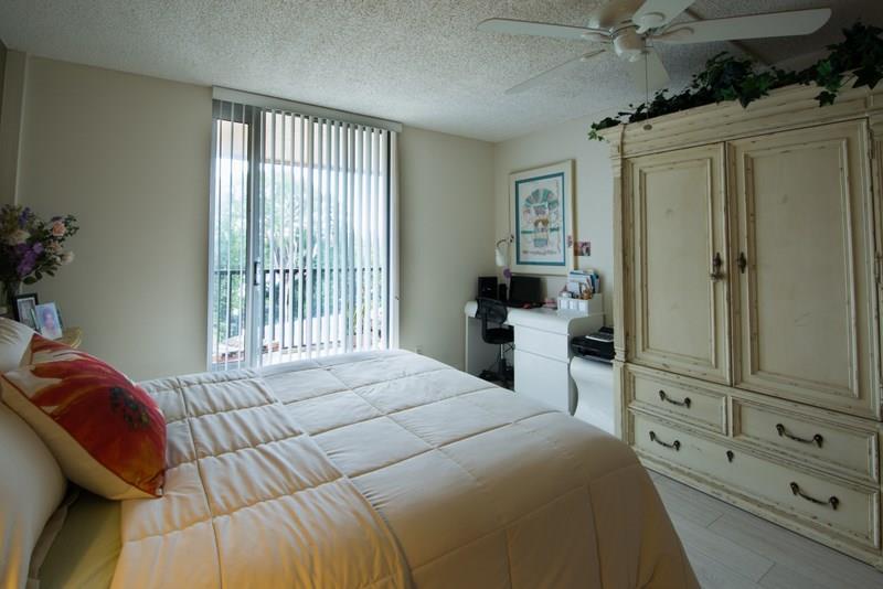 BAY YACHT CLUB - Residential