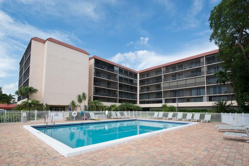 BAY YACHT CLUB - Residential