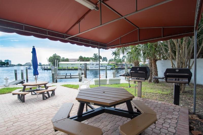 BAY YACHT CLUB - Residential