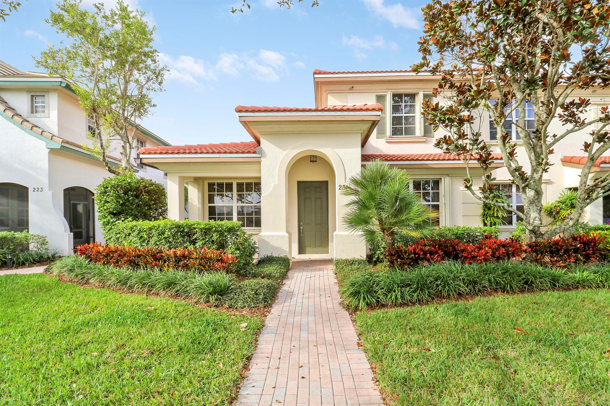 MANSIONS AT EVERGRENE WES - Residential Lease