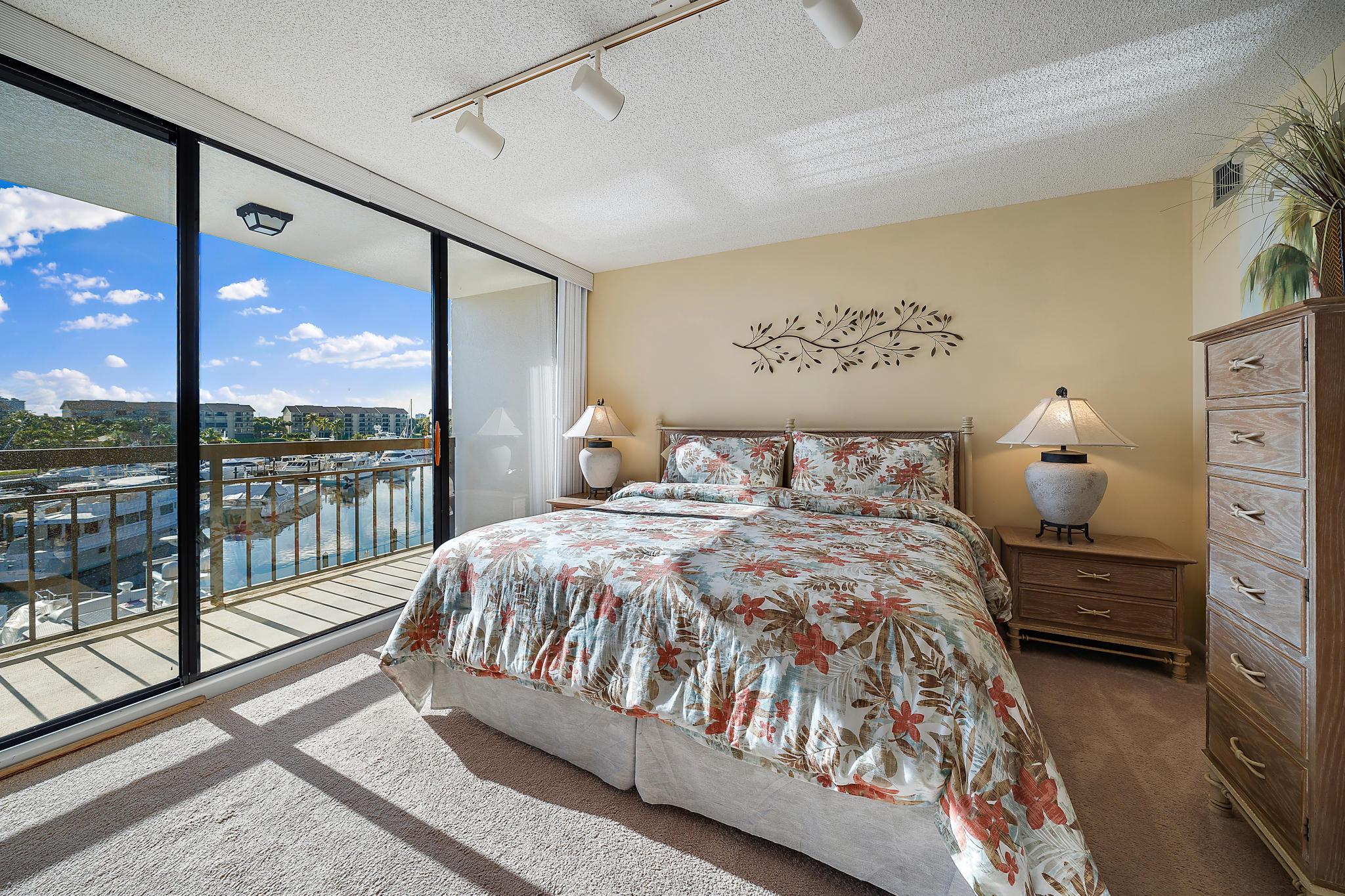 MARINA AT THE BLUFFS COND - Residential Lease