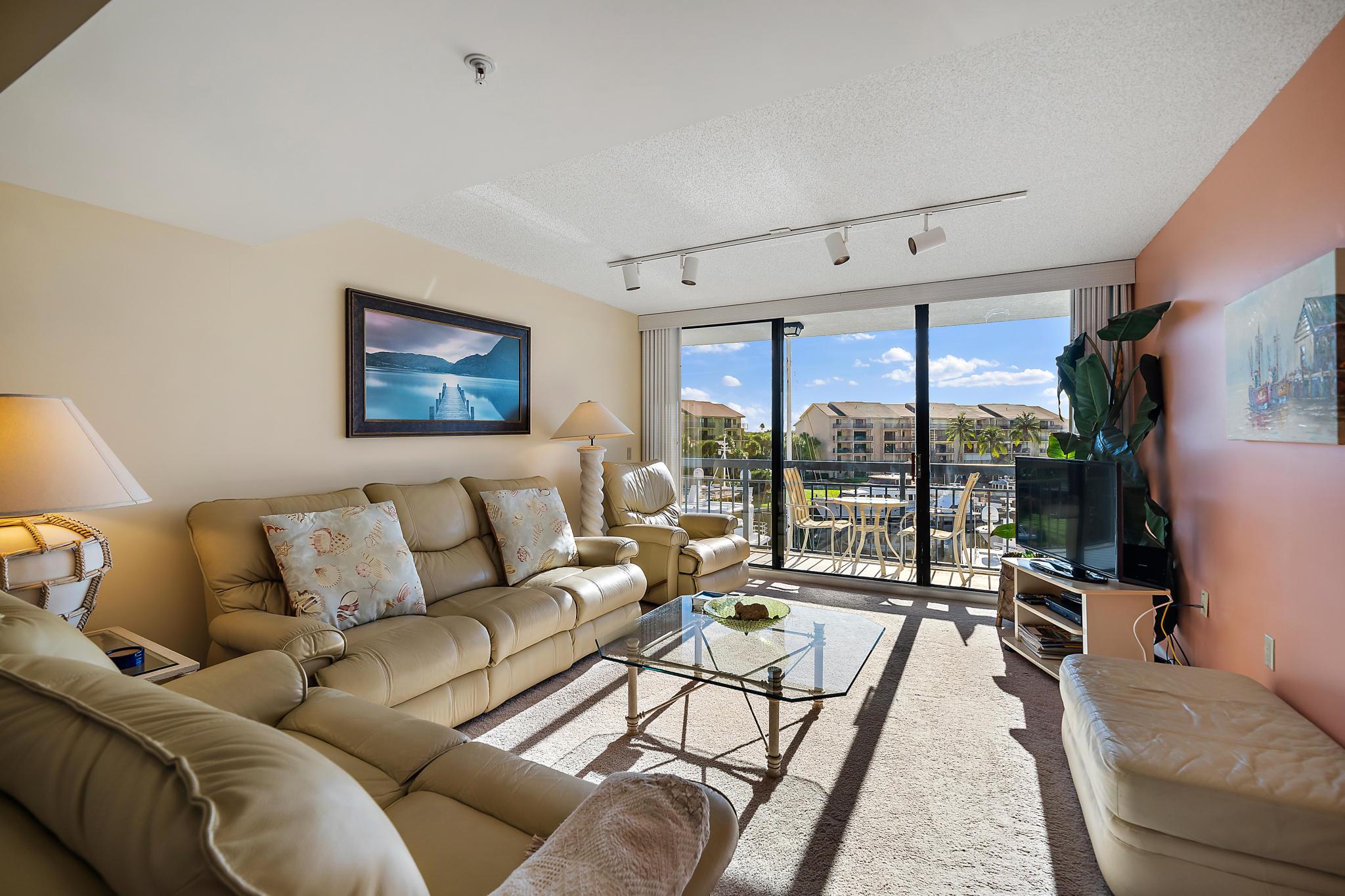 MARINA AT THE BLUFFS COND - Residential Lease