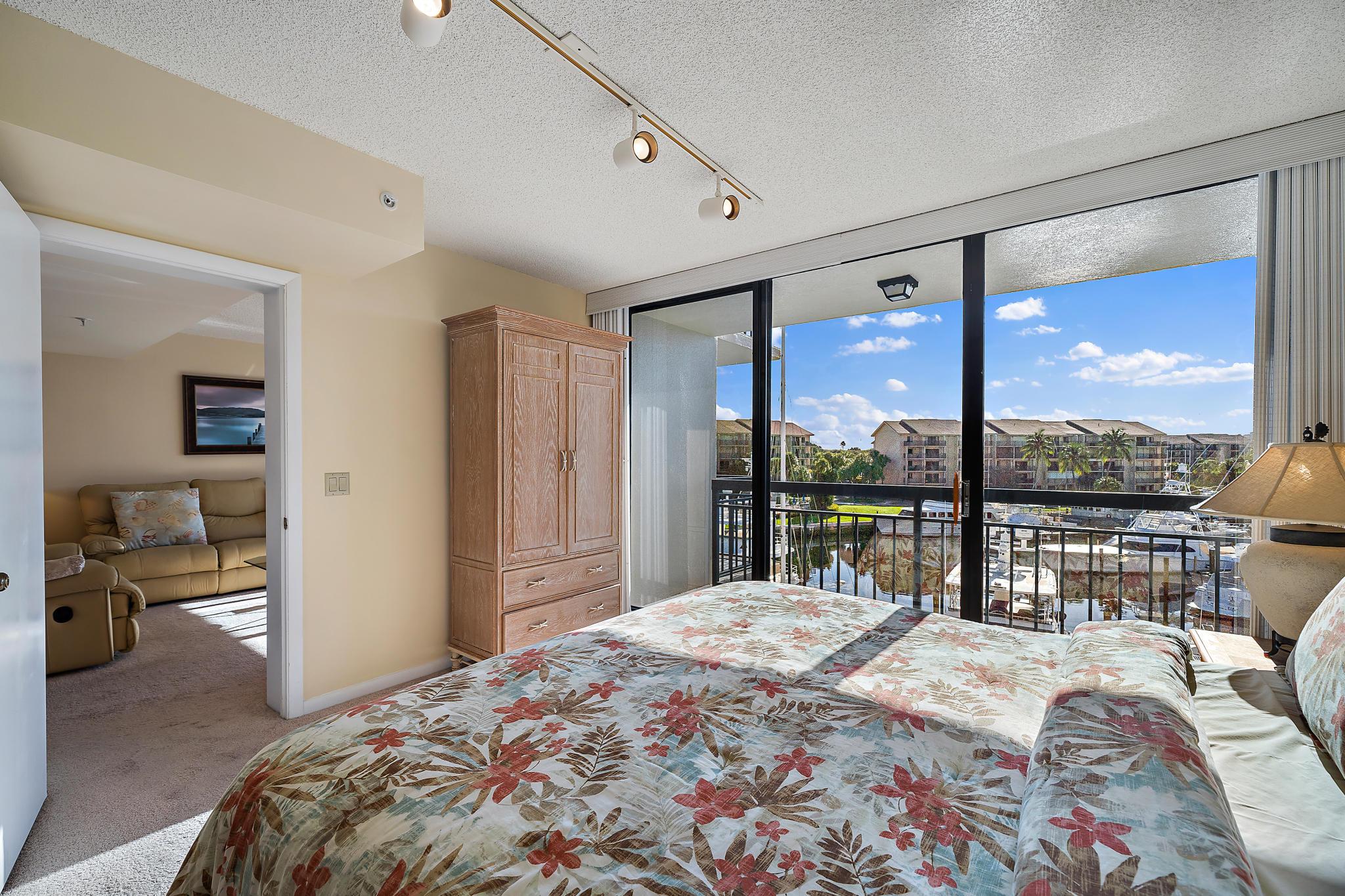 MARINA AT THE BLUFFS COND - Residential Lease