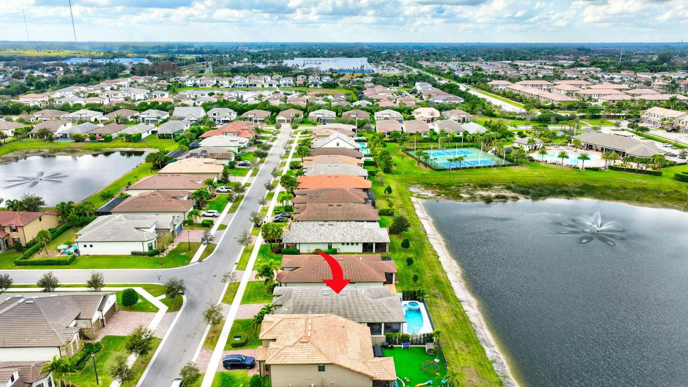 FIELDS AT GULFSTREAM POLO - Residential