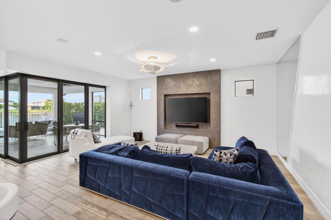 FIELDS AT GULFSTREAM POLO - Residential