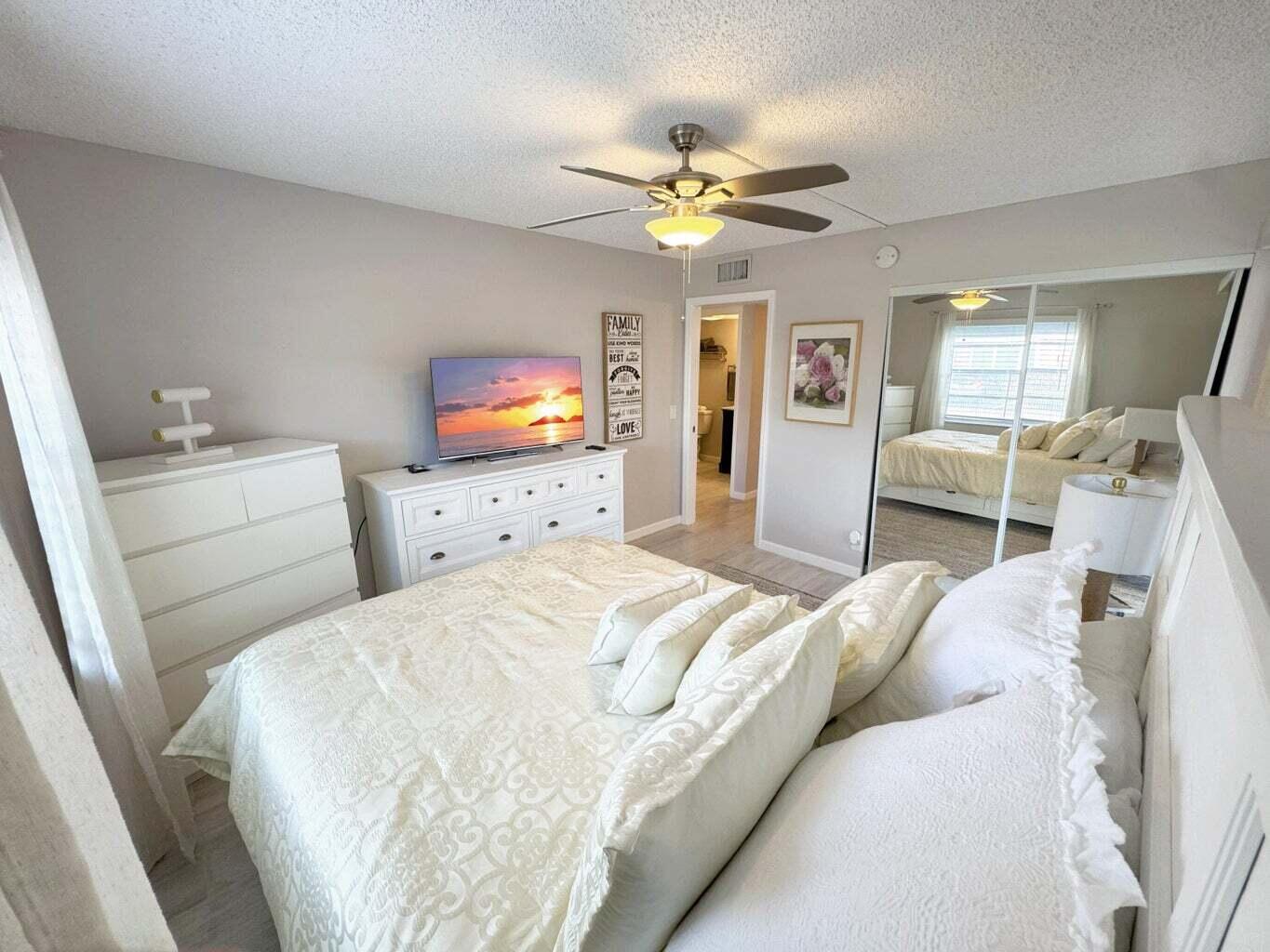 KINGS POINT NORMANDY COND - Residential Lease