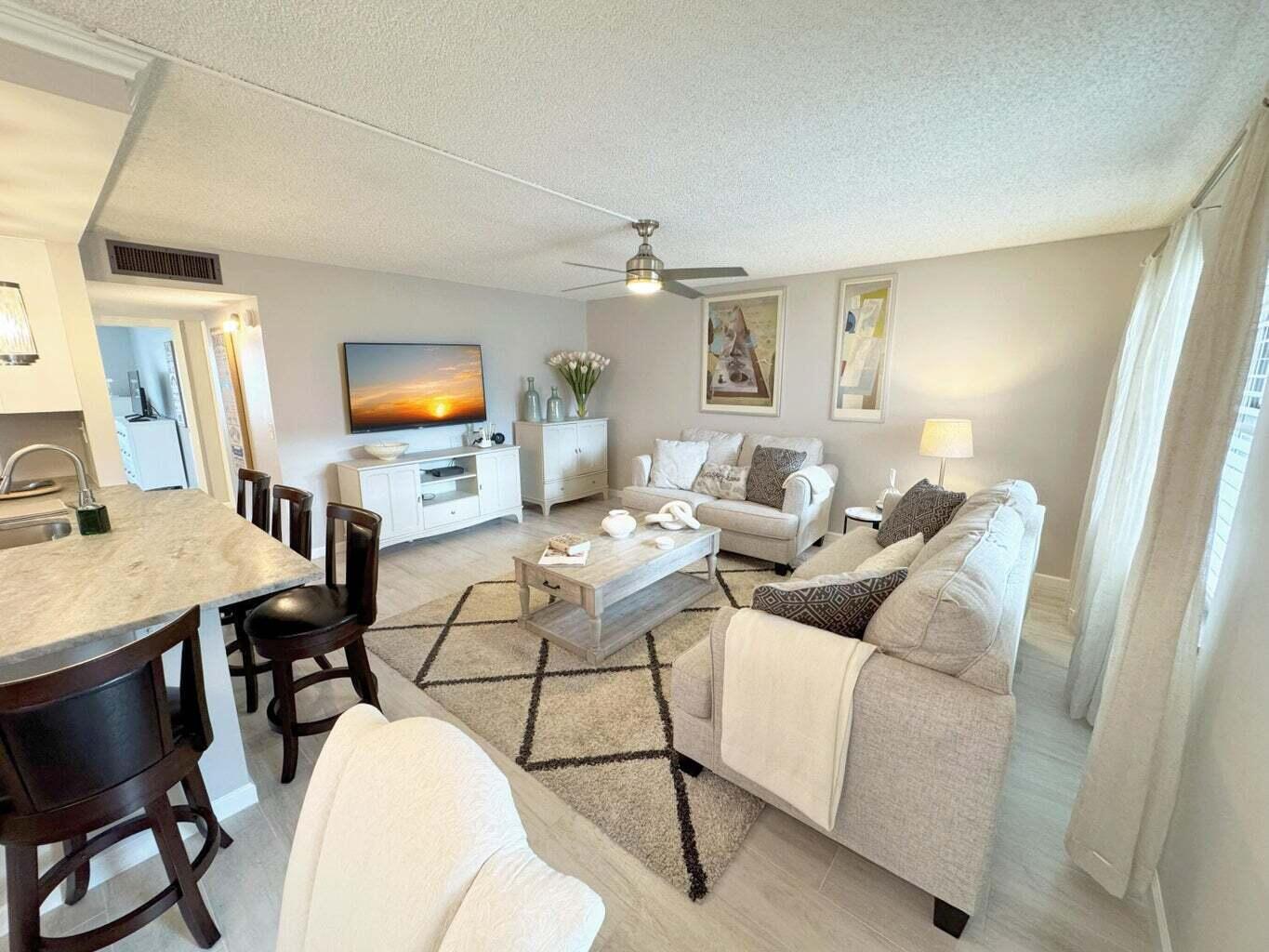 KINGS POINT NORMANDY COND - Residential Lease