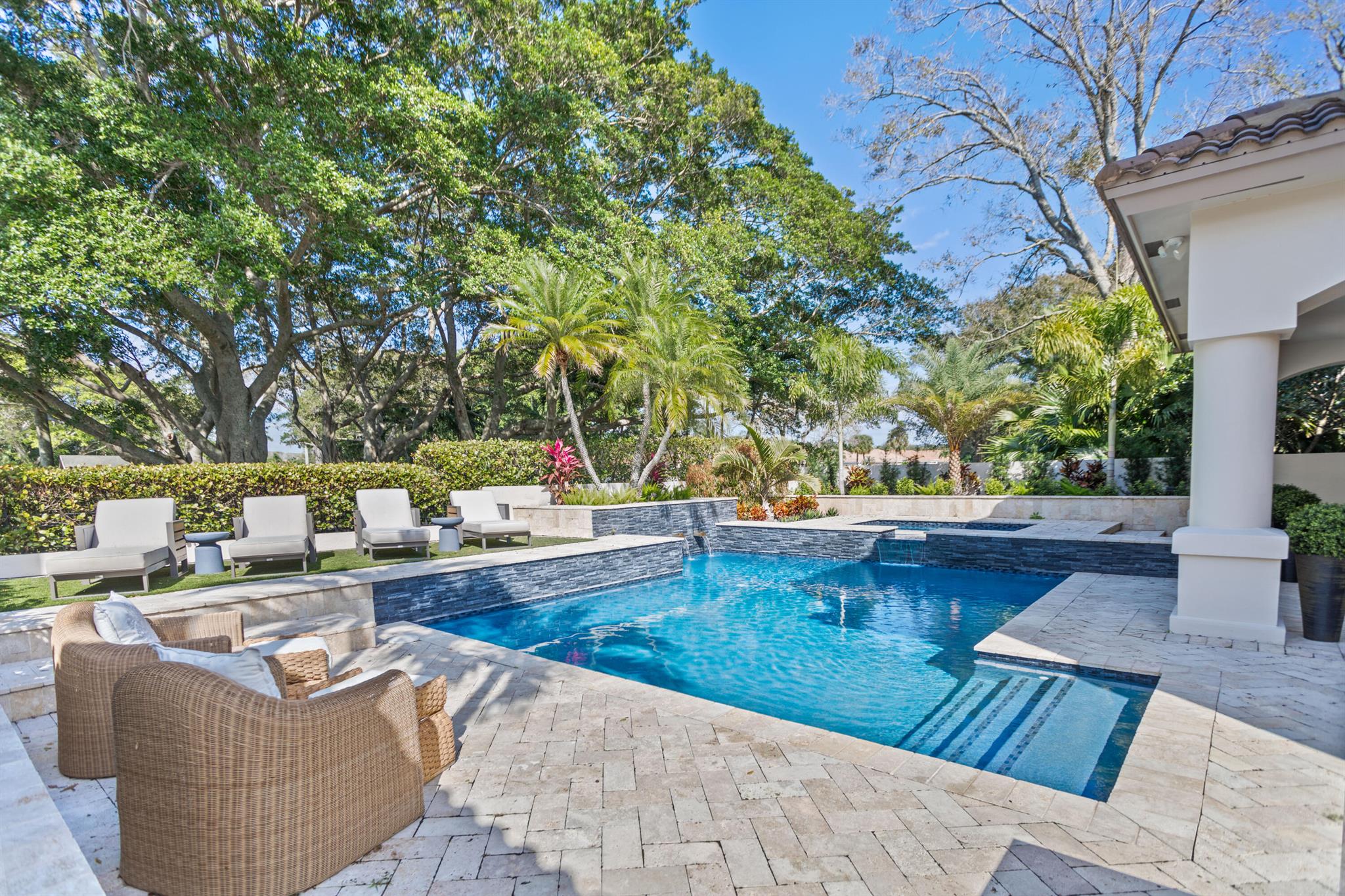 WILLOW GREENS - Residential