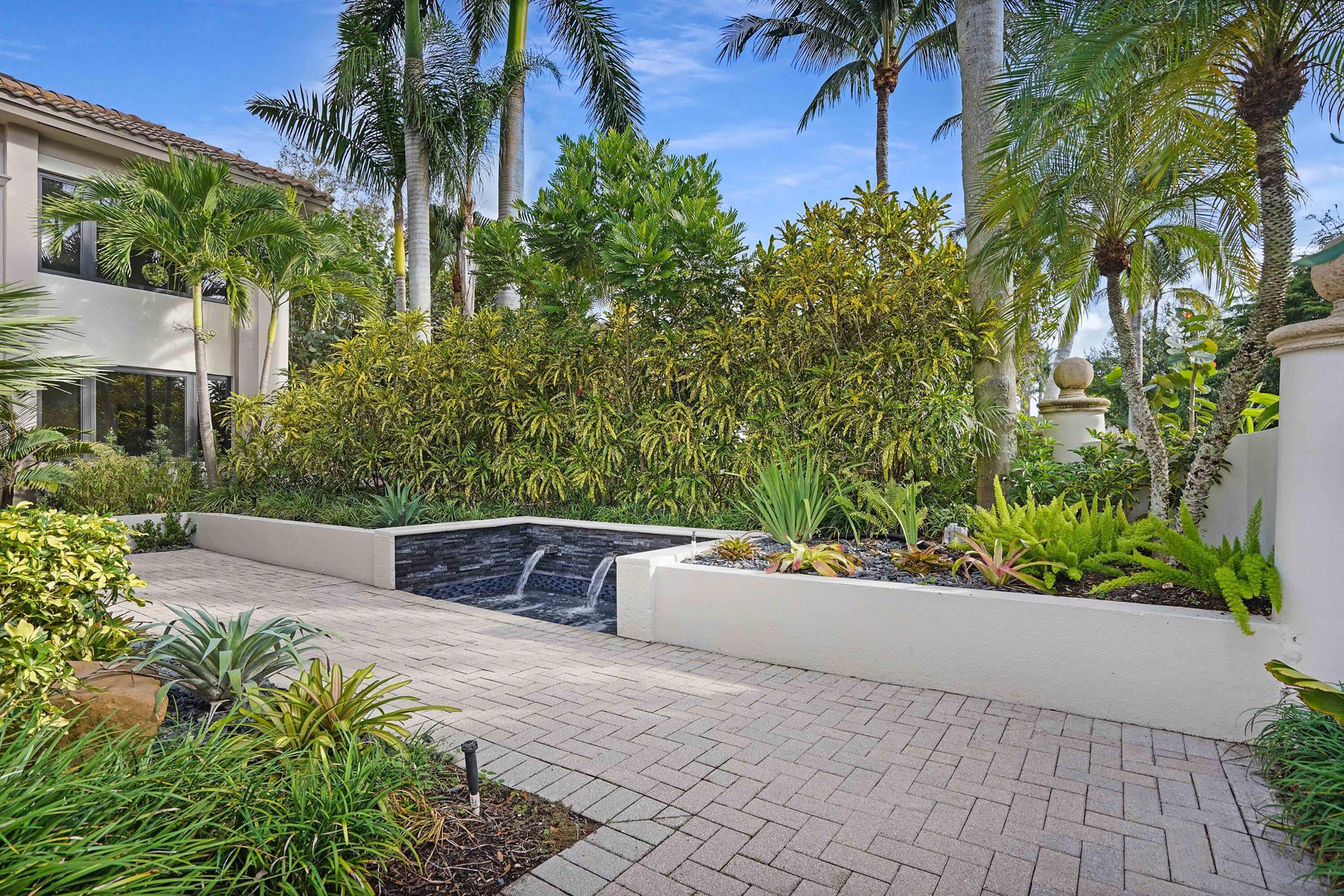 WILLOW GREENS - Residential