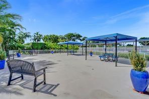 Lauderdale West - Residential