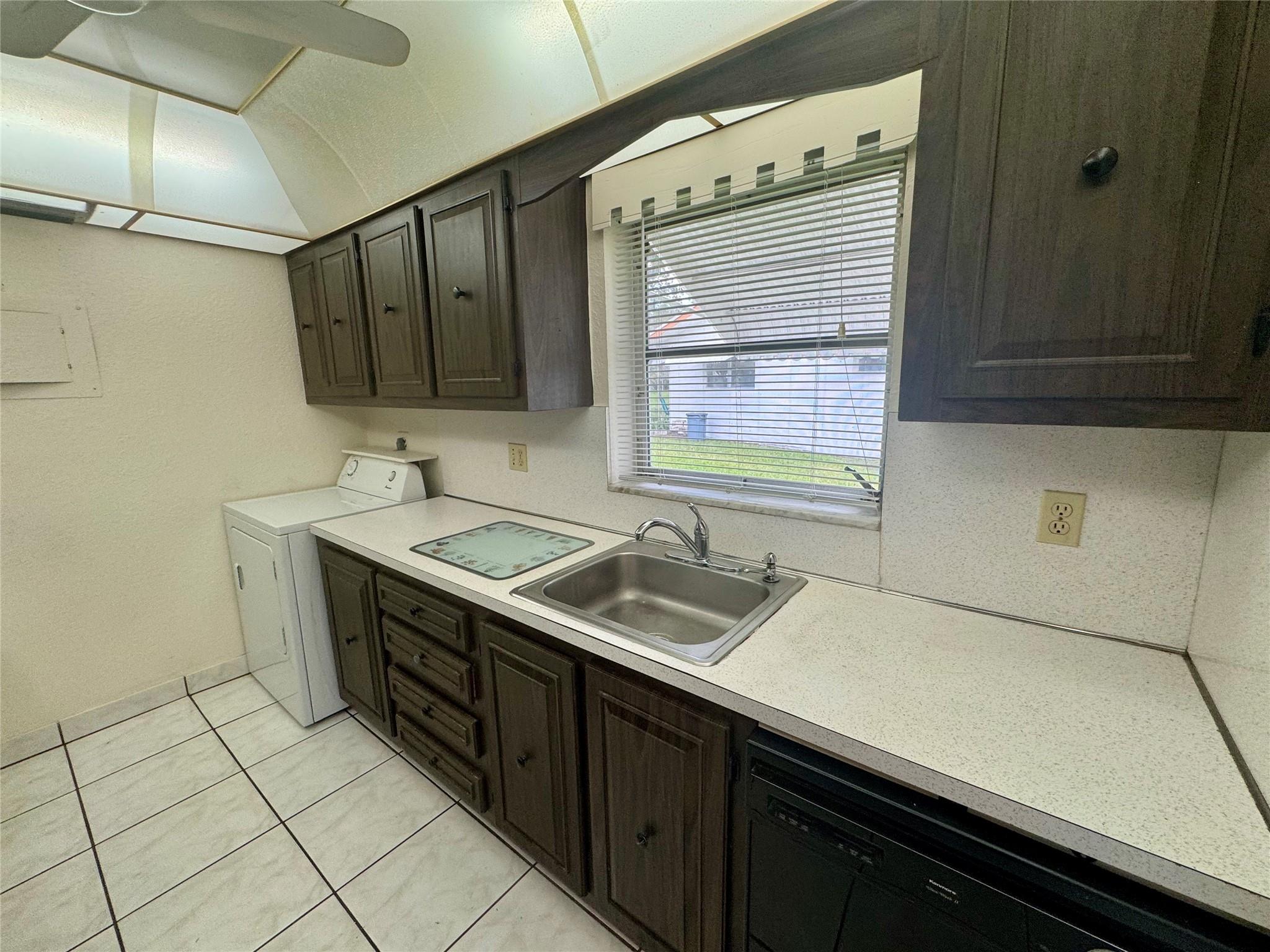 Lauderdale West - Residential