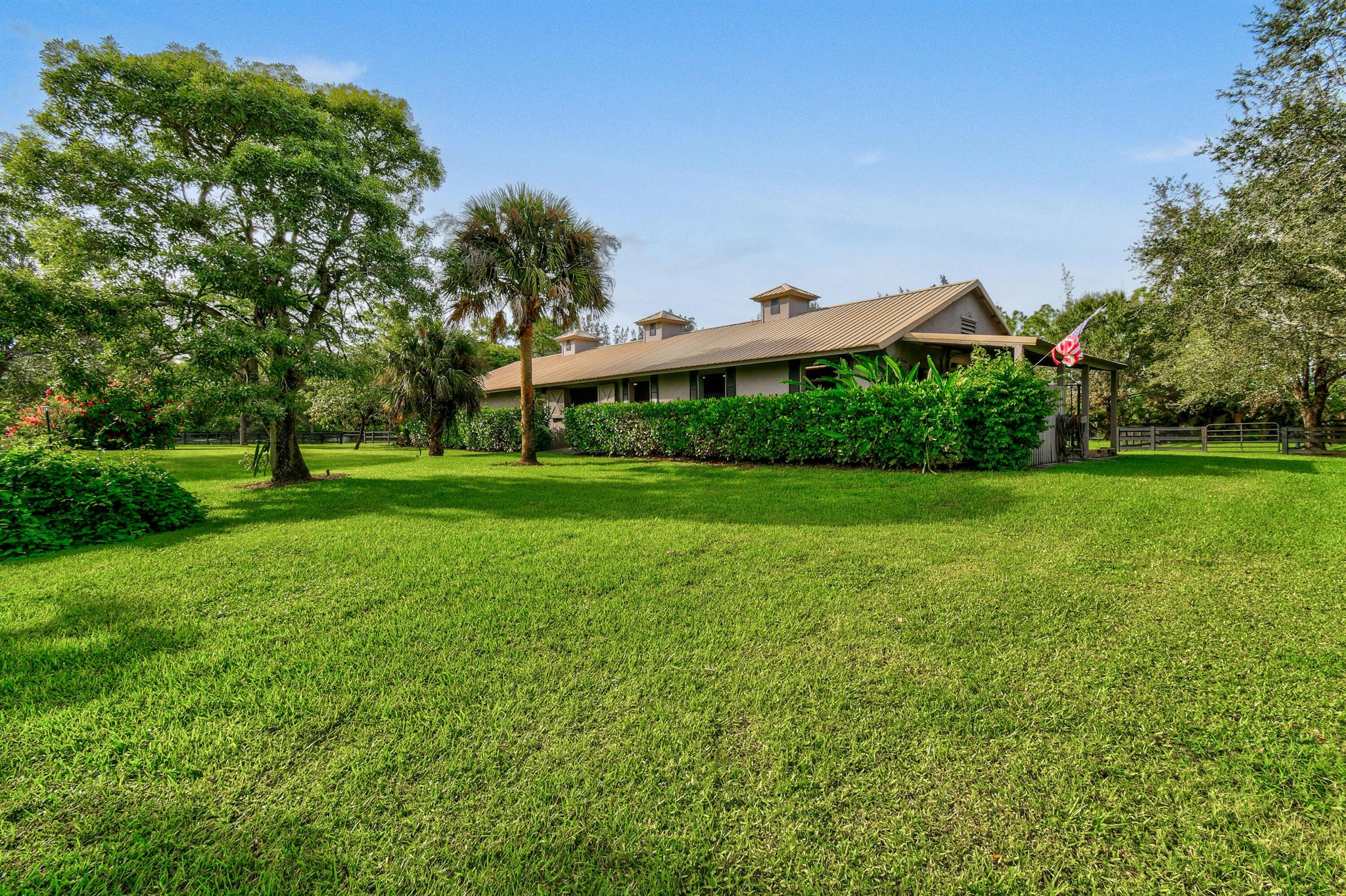 CALOOSA 1ST ADDITION - Residential