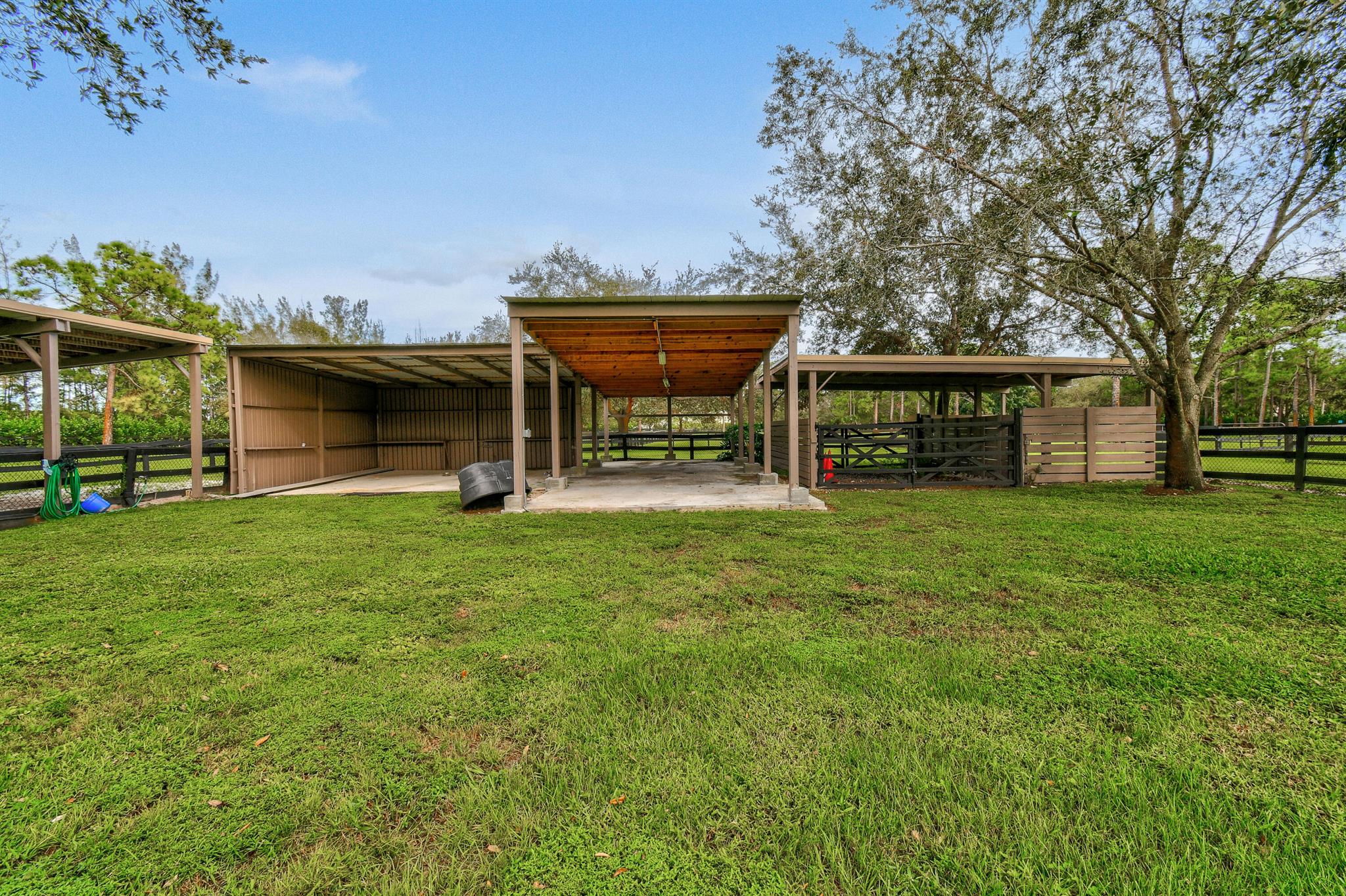 CALOOSA 1ST ADDITION - Residential