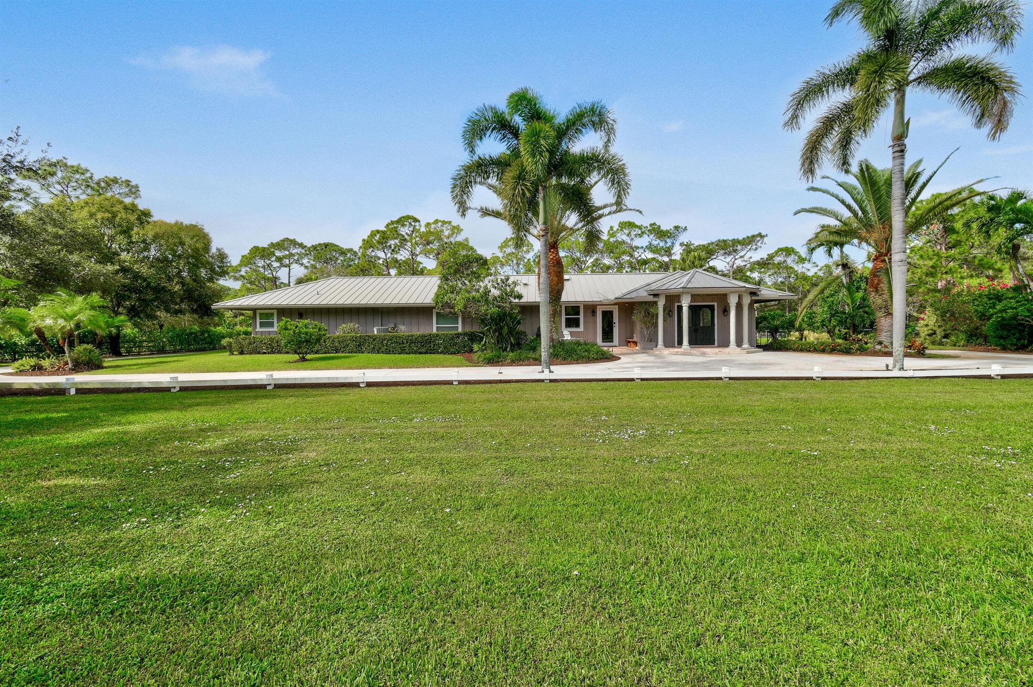 CALOOSA 1ST ADDITION - Residential