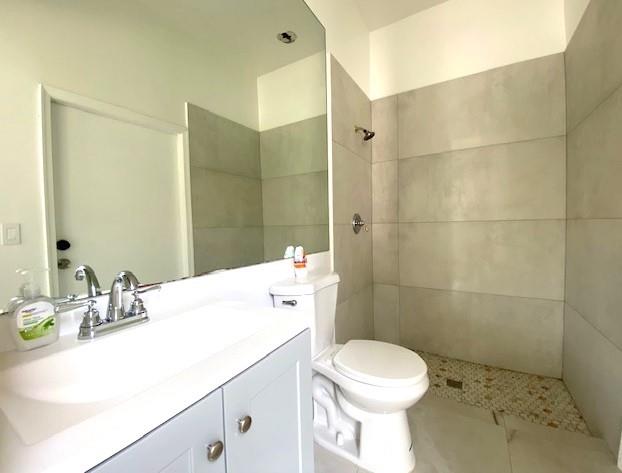 SUNSET LAKES PLAT ONE - Residential