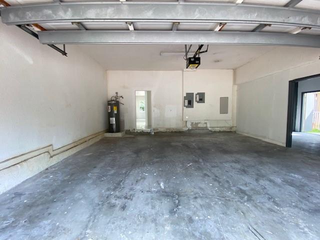 SUNSET LAKES PLAT ONE - Residential