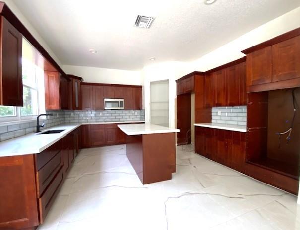 SUNSET LAKES PLAT ONE - Residential