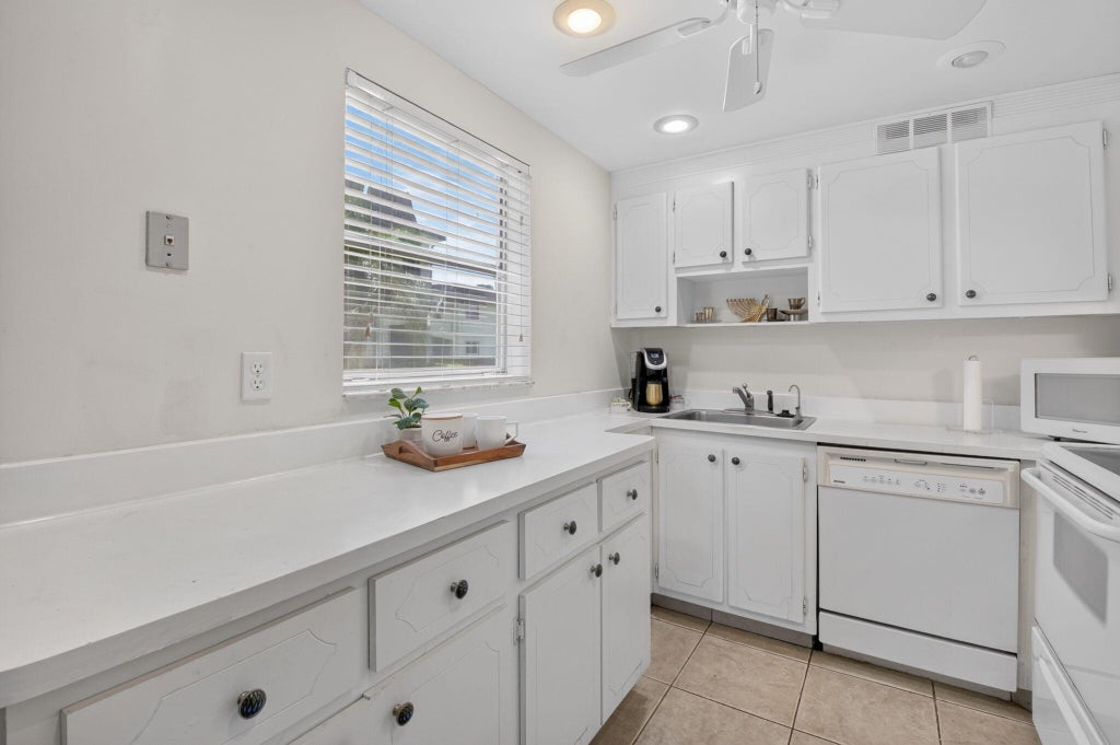 Photo of 65 Saxony B, Delray Beach, FL 33446 (MLS # B26056529)