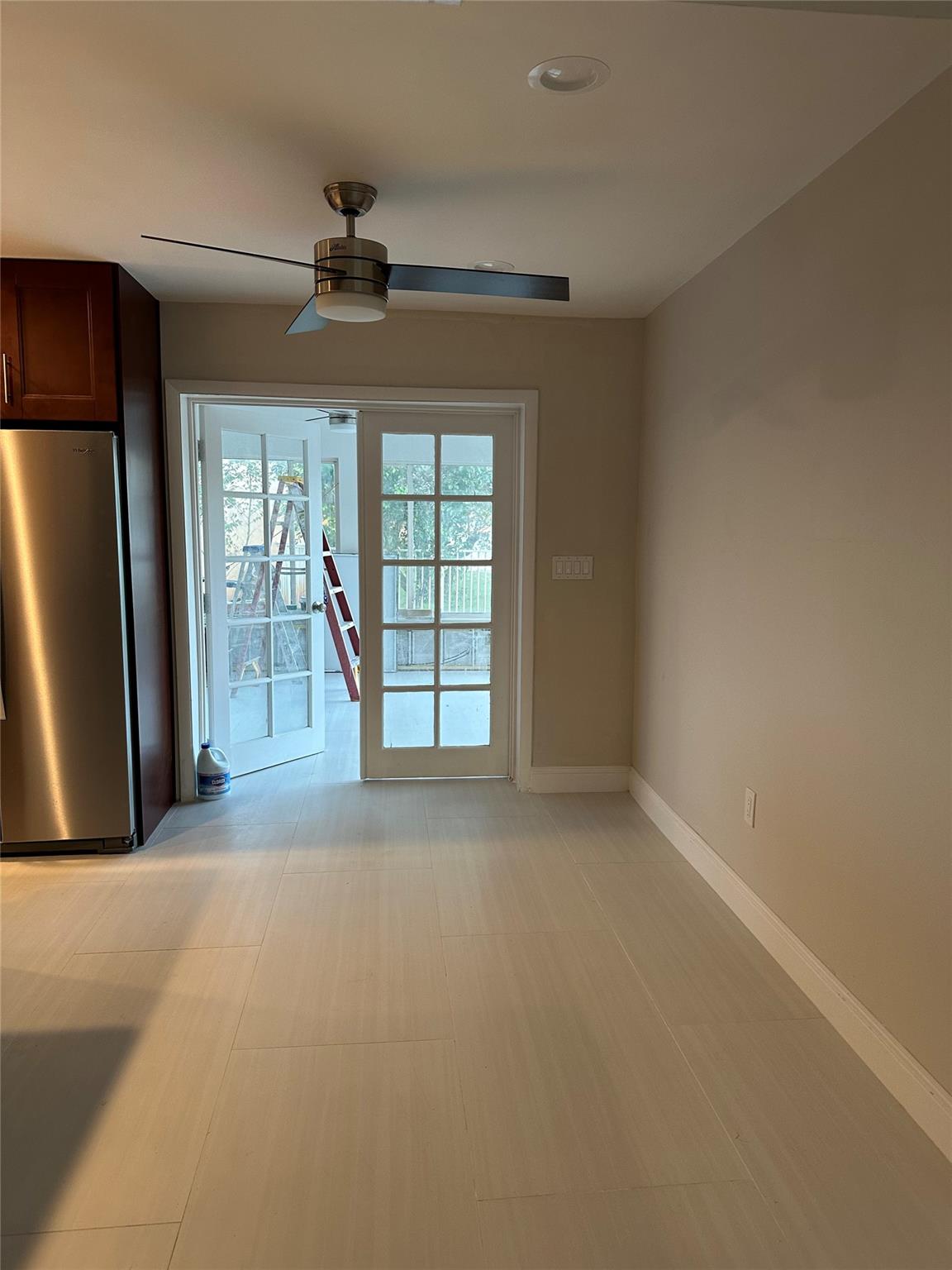 CORAL HEIGHTS SEC 3 - Residential Lease
