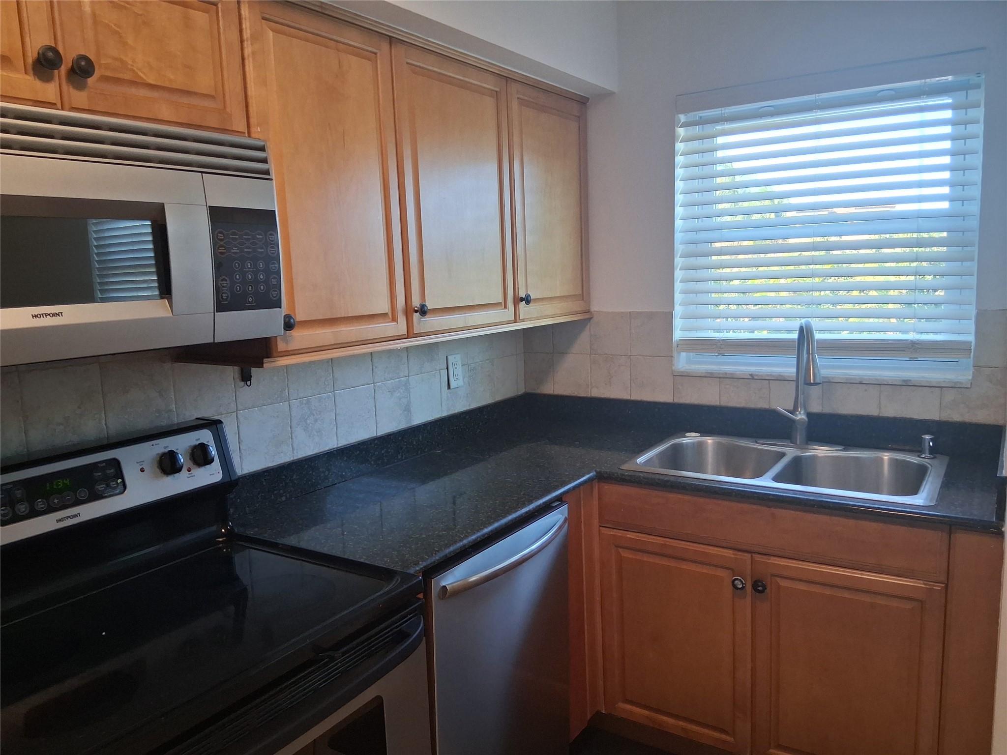 505 Deerfield - Residential