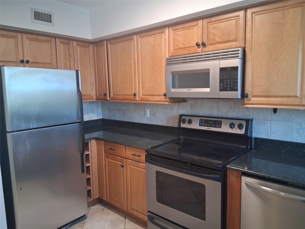 505 Deerfield - Residential