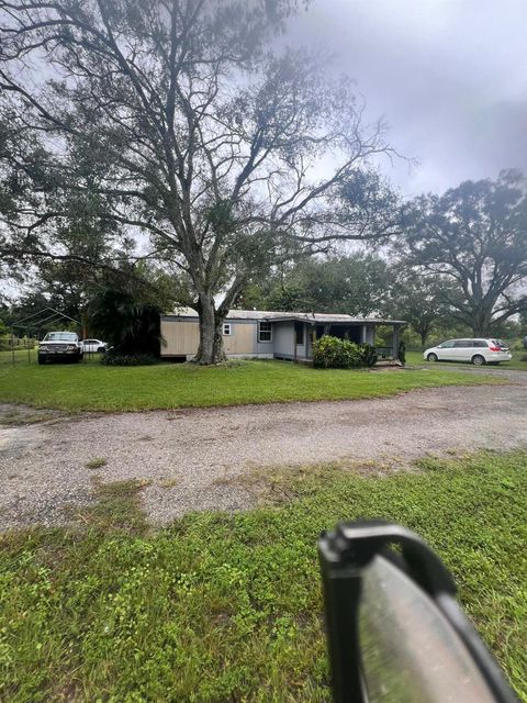 A home in Okeechobee