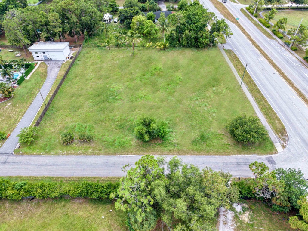 Photo of 16430 E Downers Drive E, Loxahatchee, FL 33470 (MLS # B26073168)