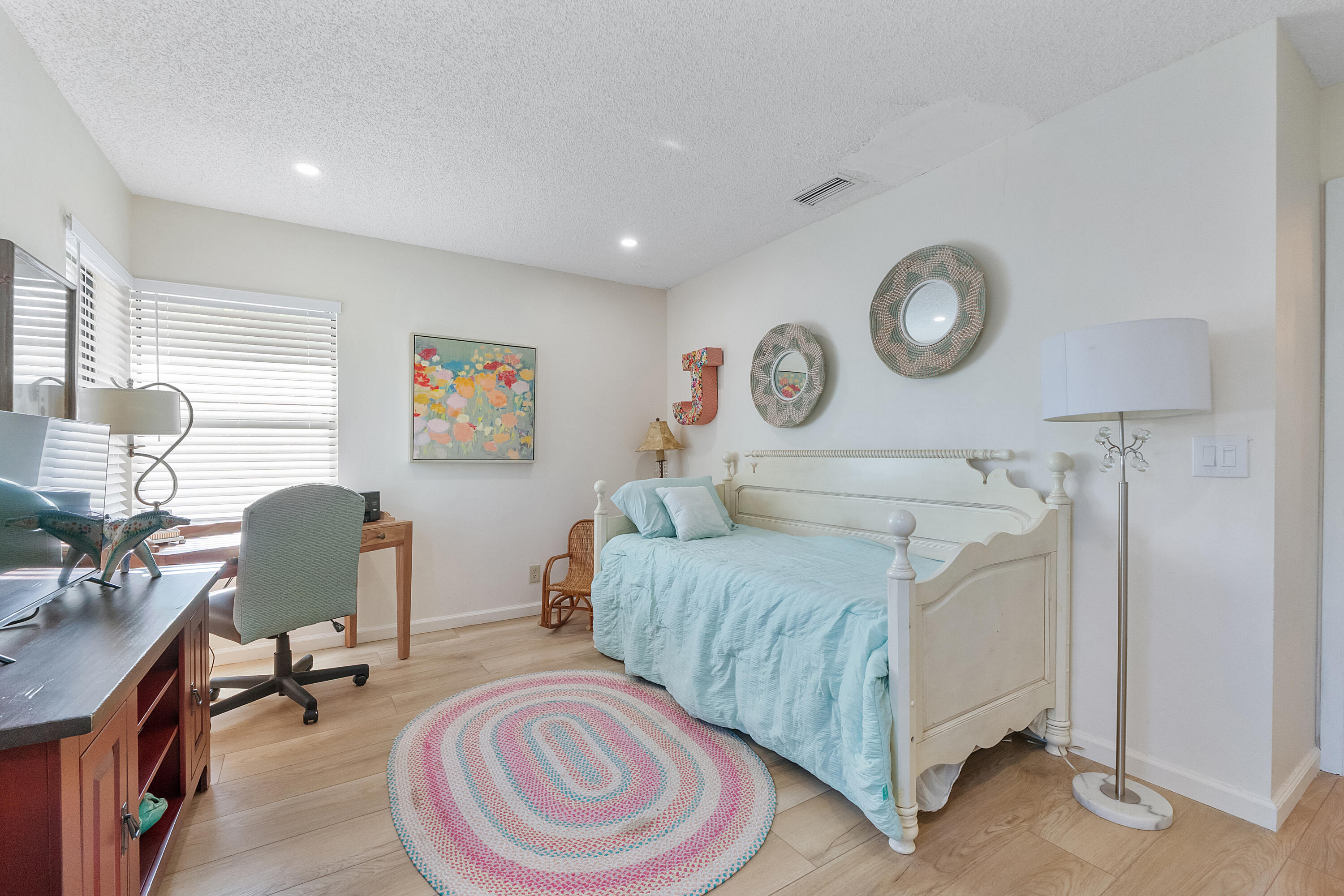 MAPLEWOOD - Residential