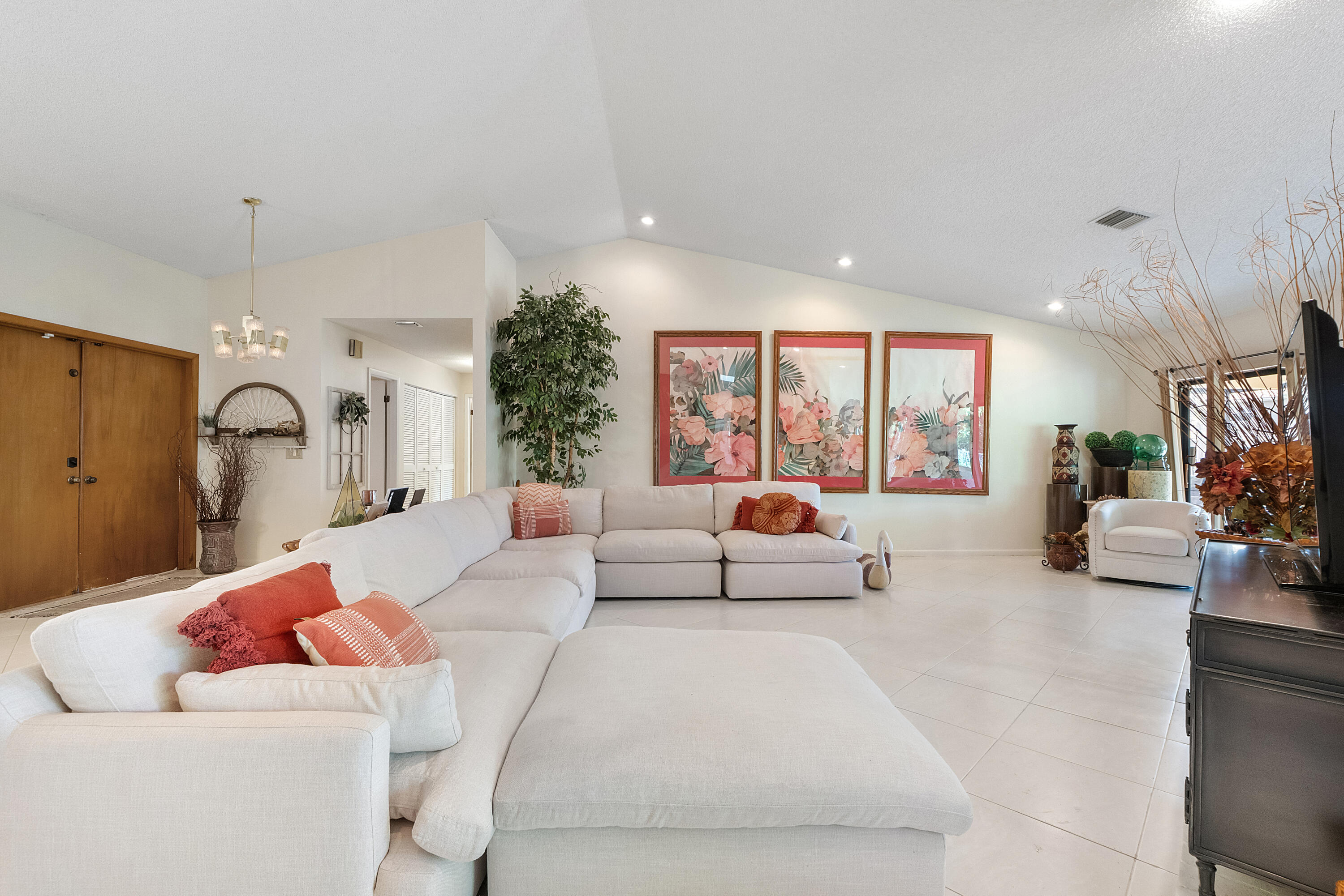 MAPLEWOOD - Residential