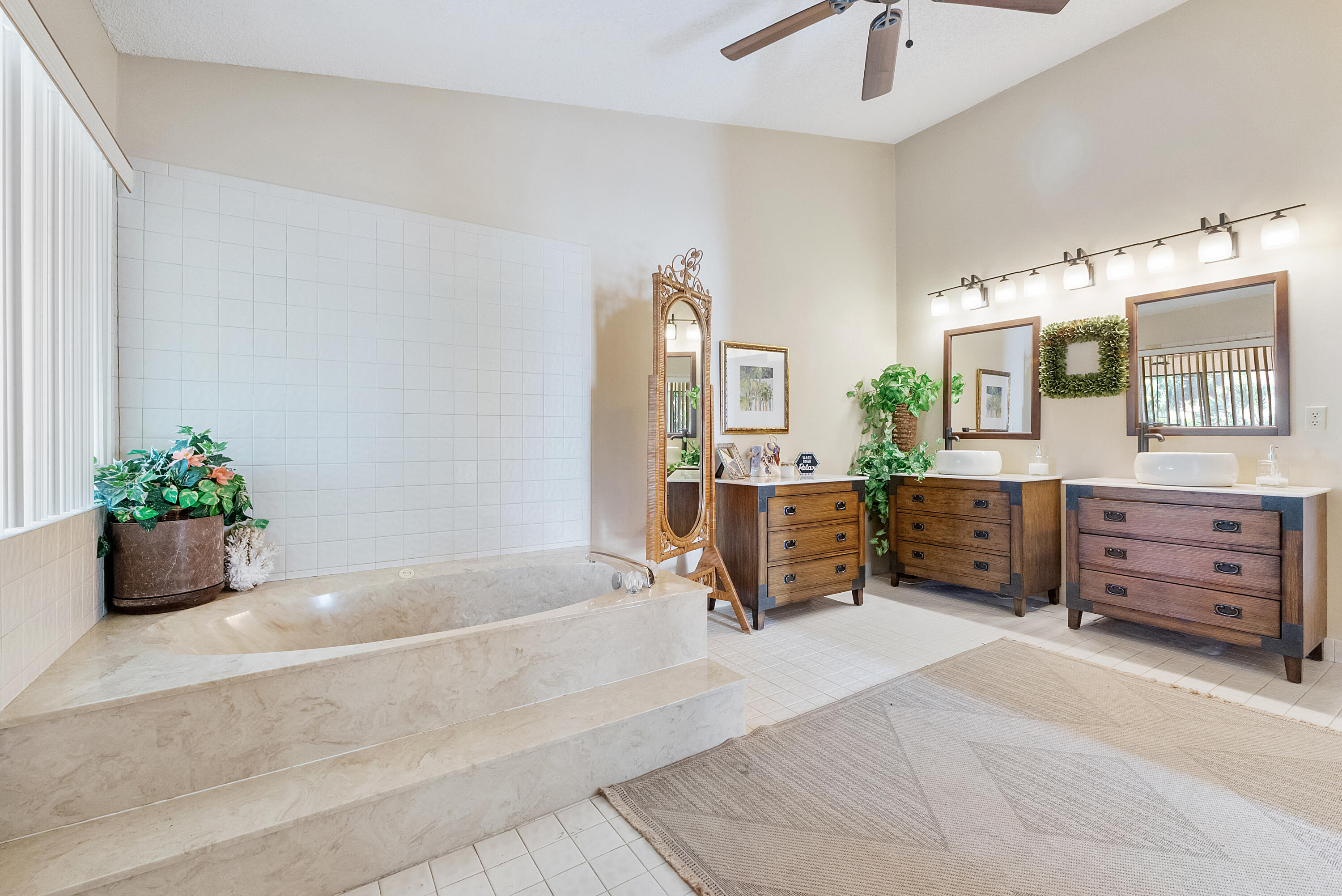 MAPLEWOOD - Residential