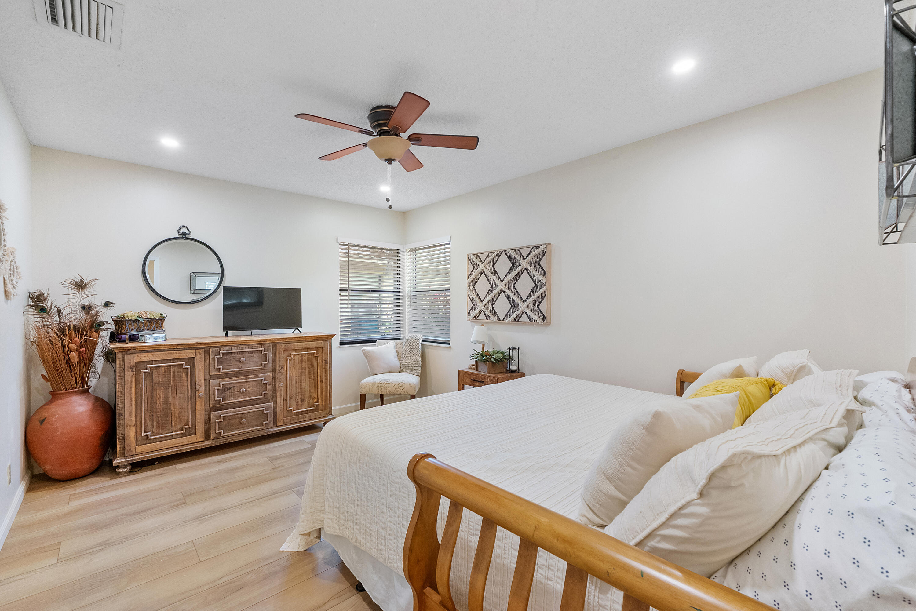 MAPLEWOOD - Residential