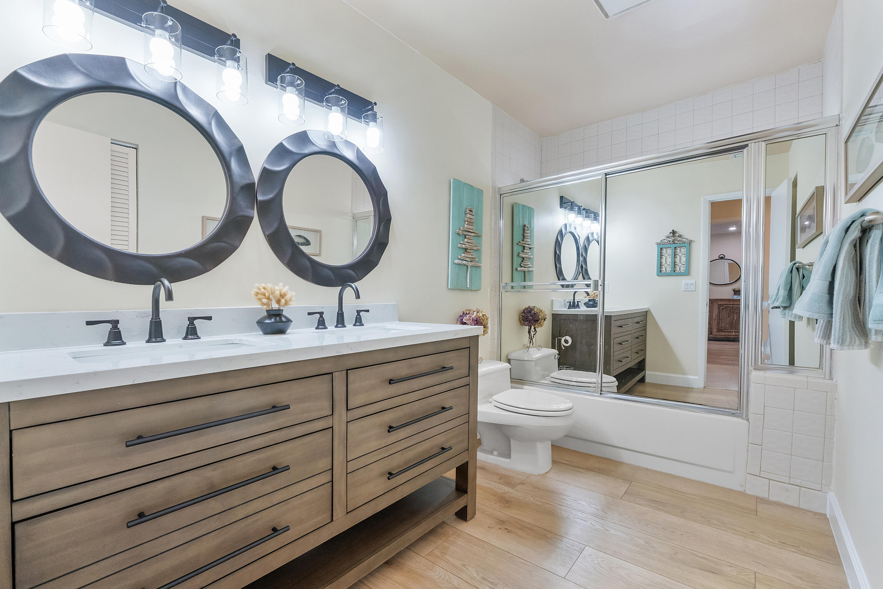 MAPLEWOOD - Residential