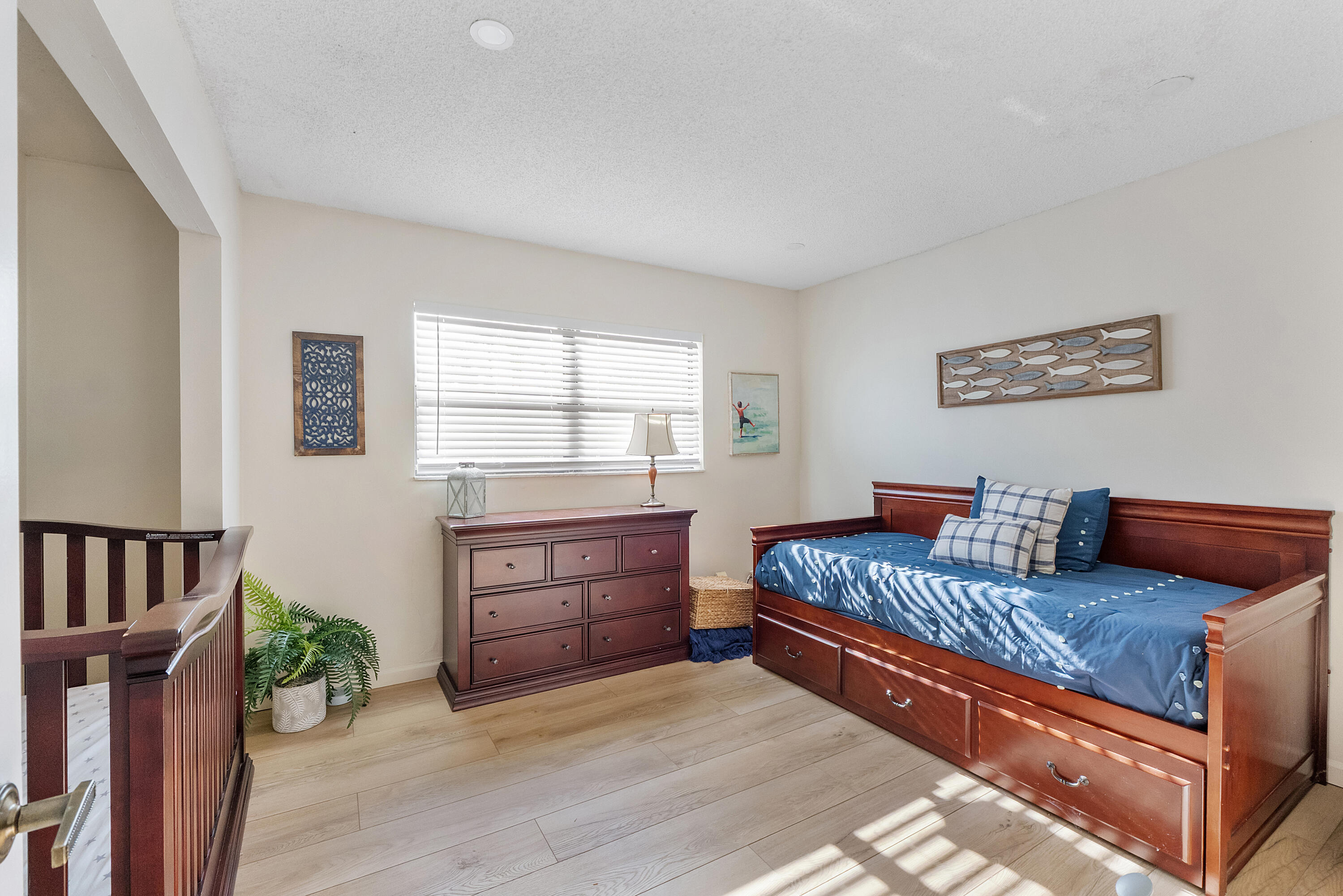 MAPLEWOOD - Residential