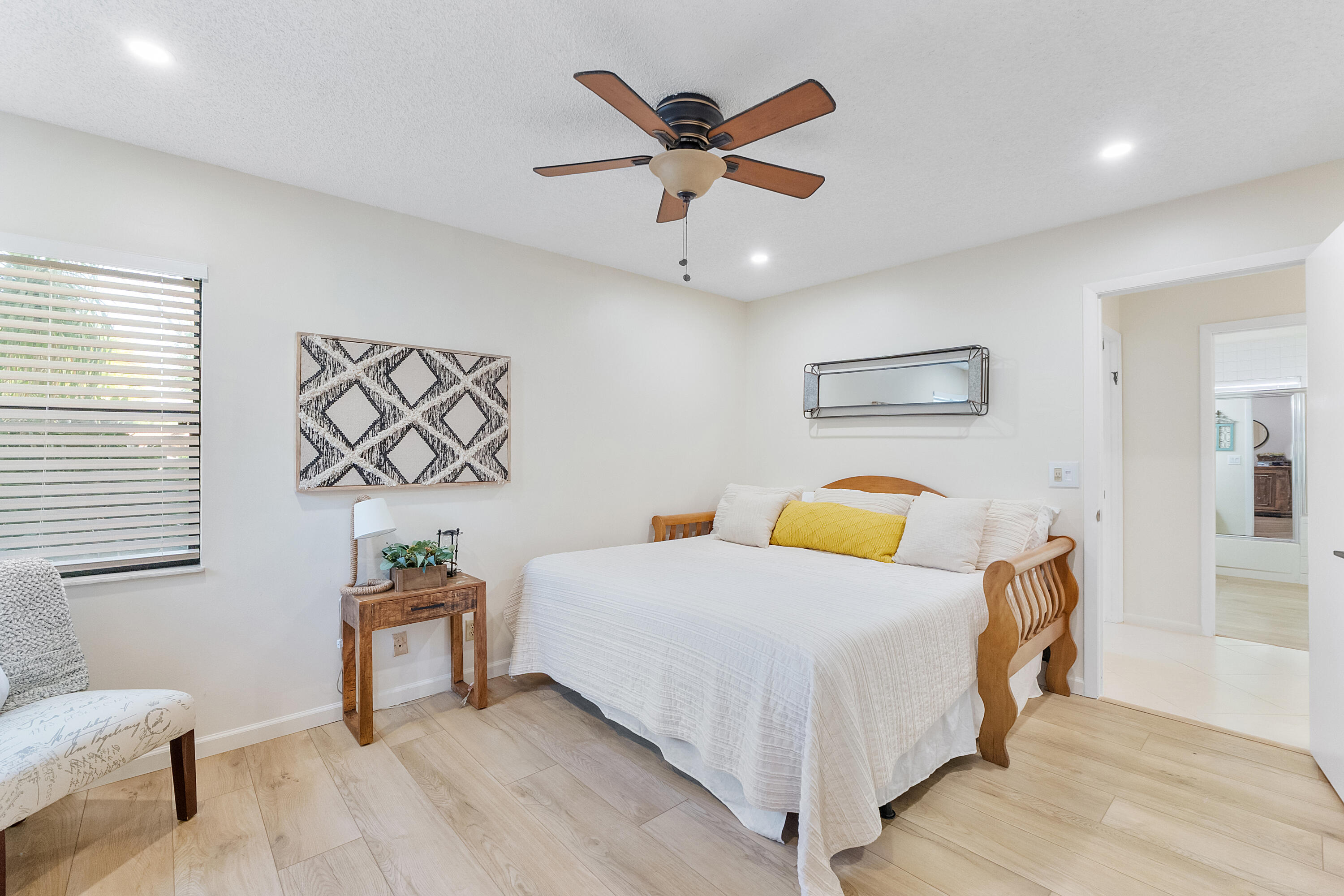 MAPLEWOOD - Residential