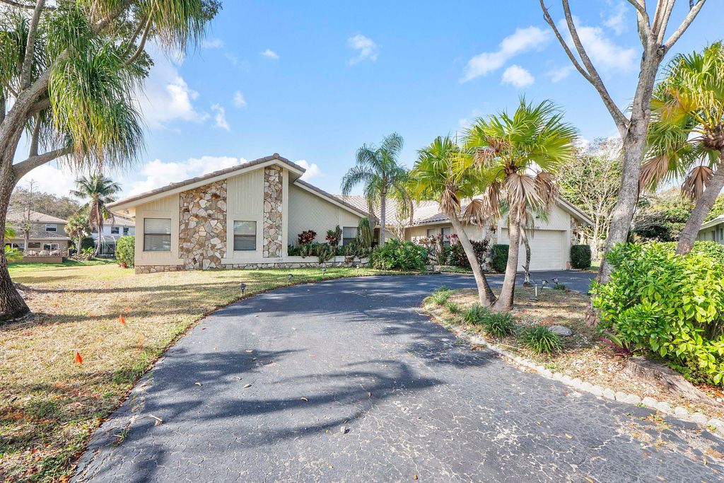 Photo of 1300 NW 97th Terrace, Coral Springs, FL 33071 (MLS # B26000111)