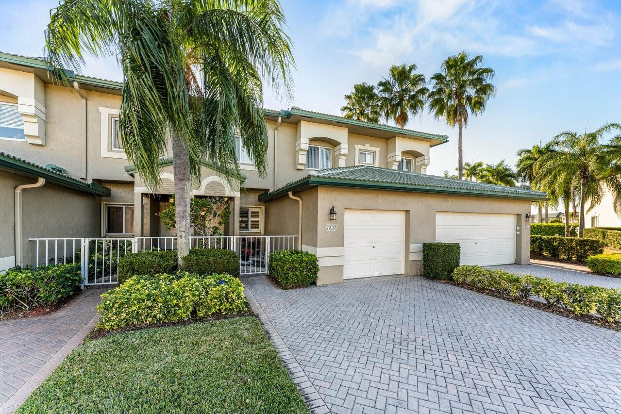 7832 E Exeter Boulevard 102