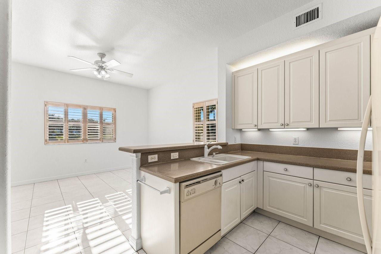 EXETER CONDOMINIUM - Residential