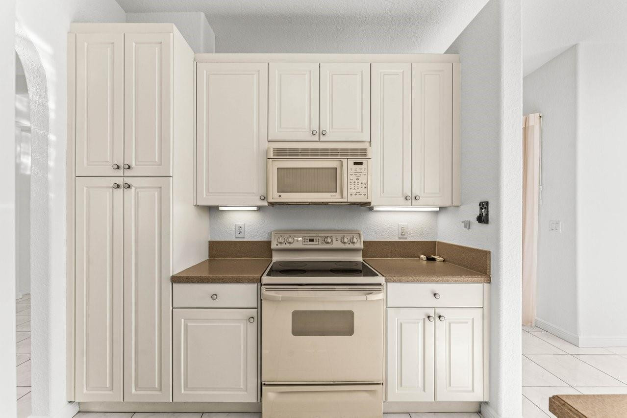 EXETER CONDOMINIUM - Residential