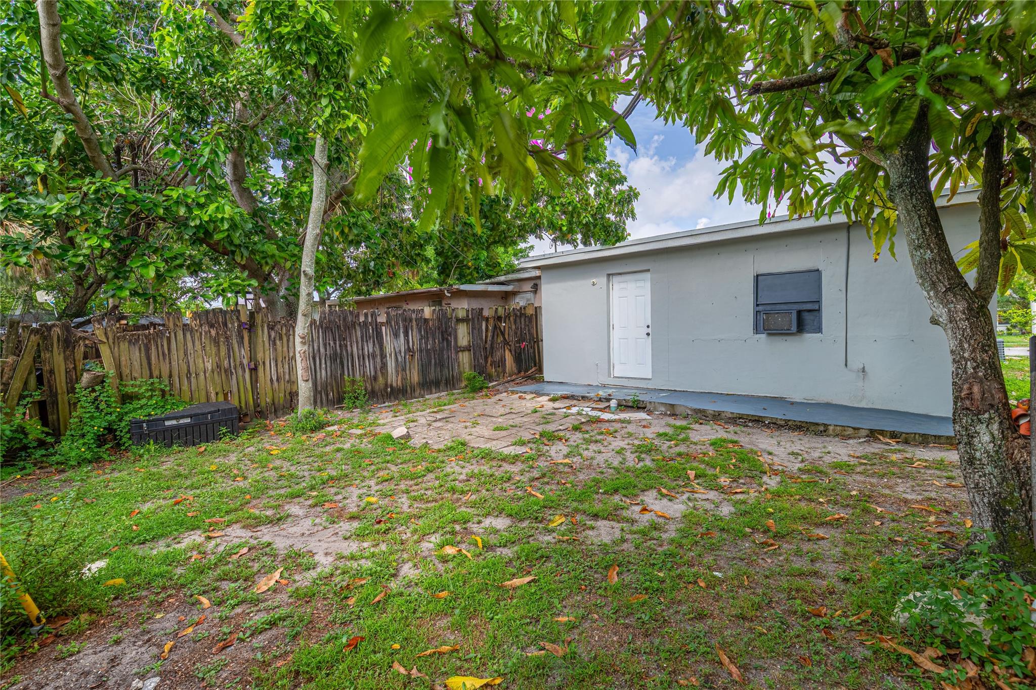 1910 SW 63rd Ter