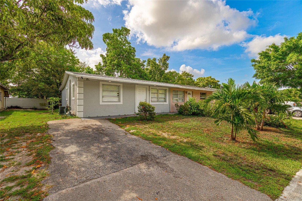 1910 SW 63rd Terrace