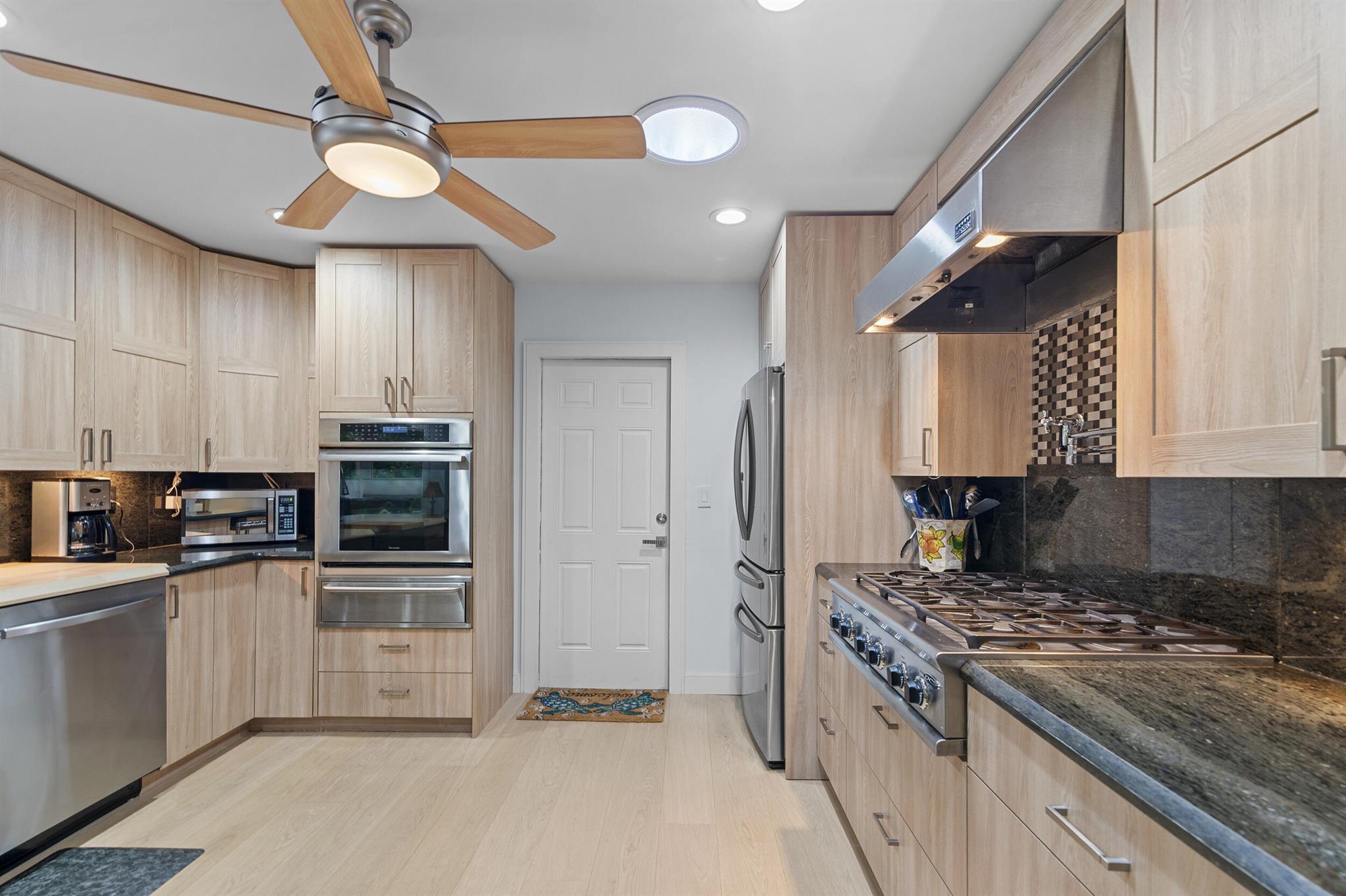 1550 SW 30th Place