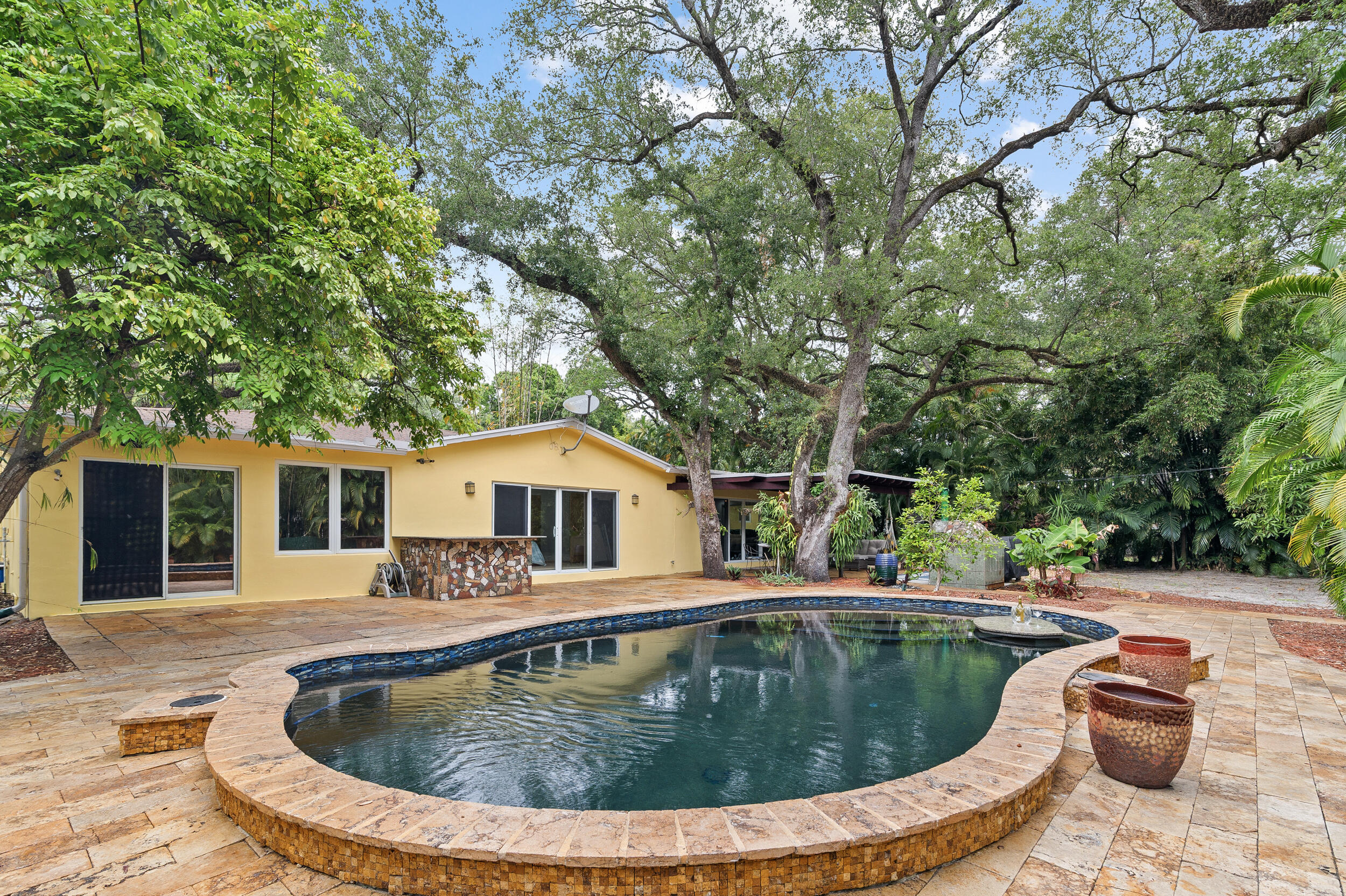 1550 SW 30th Place