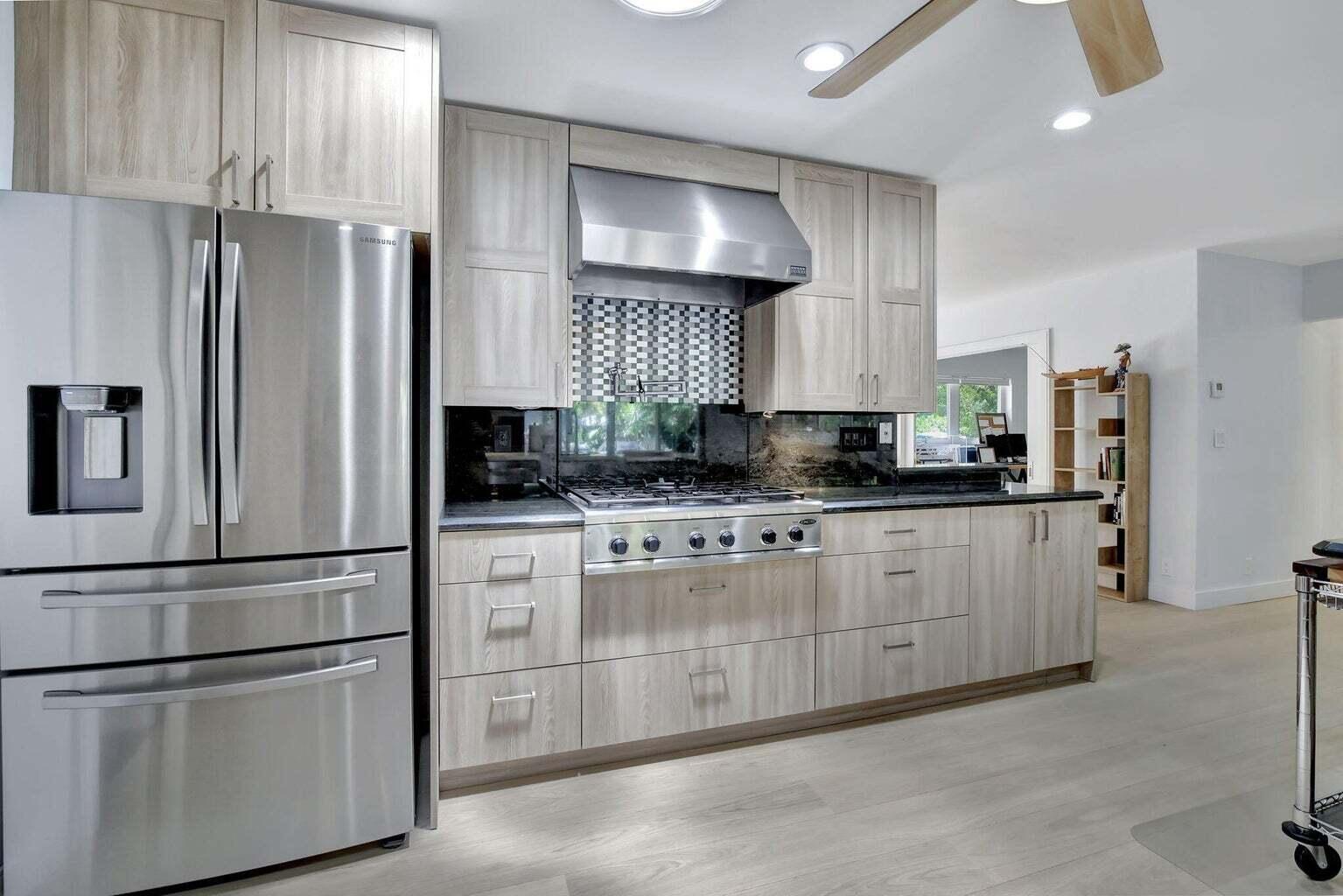 1550 SW 30th Place