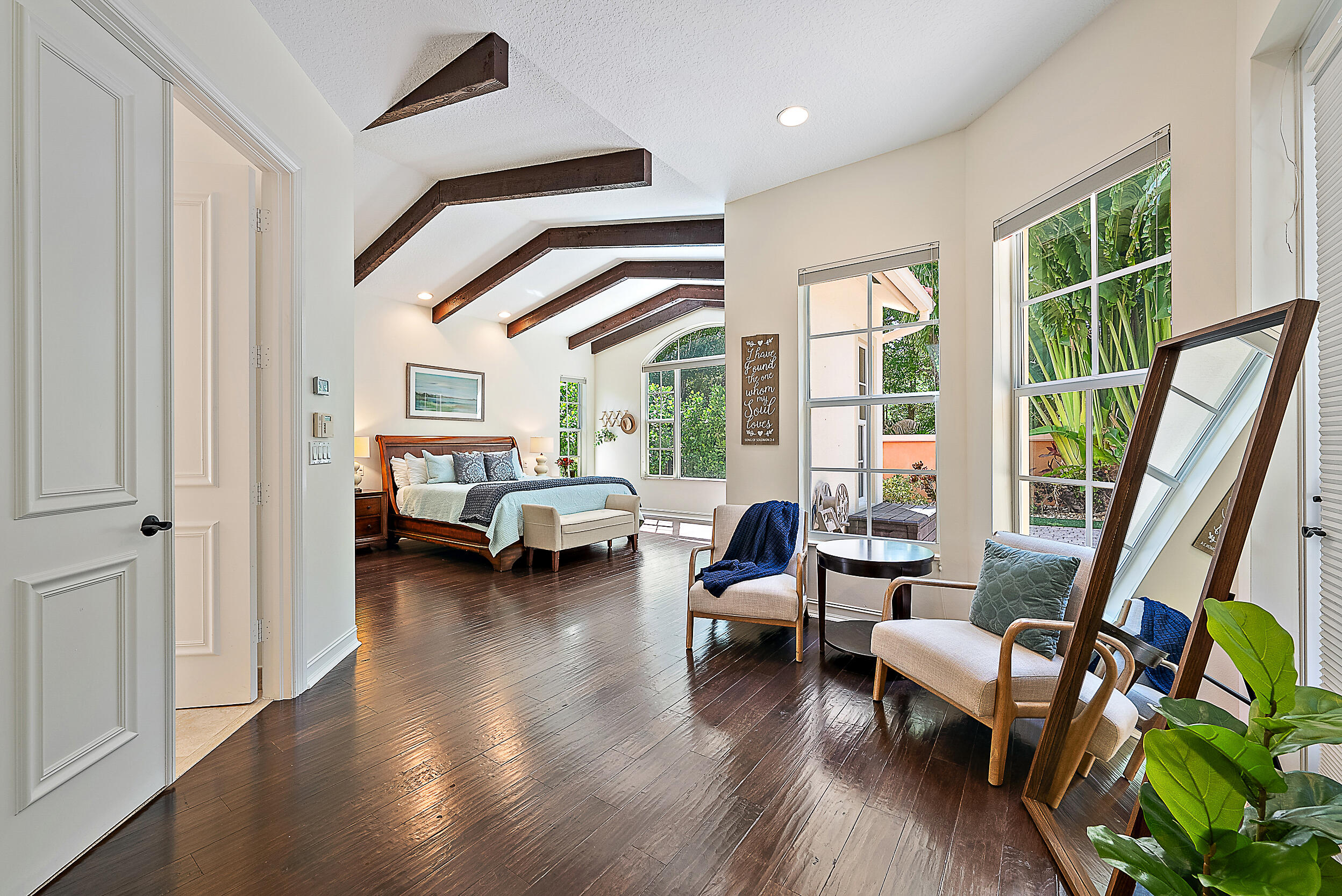 112 Segovia Way
