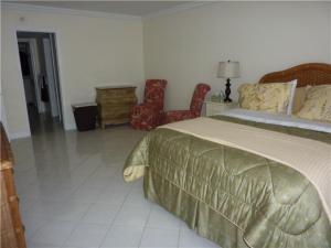 DUNE DECK OF THE PALM BEACHES CONDO - Residential Lease