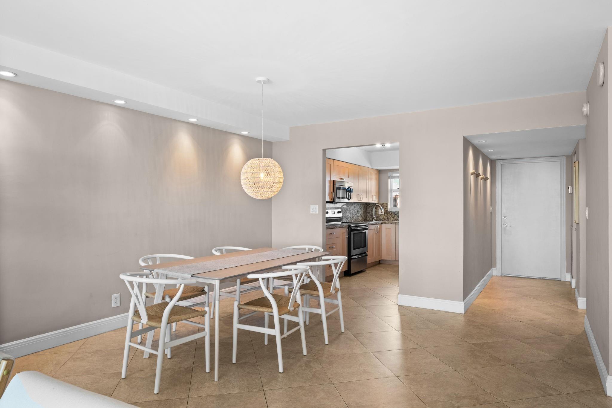BAYSHORE TOWERS - Residential Lease