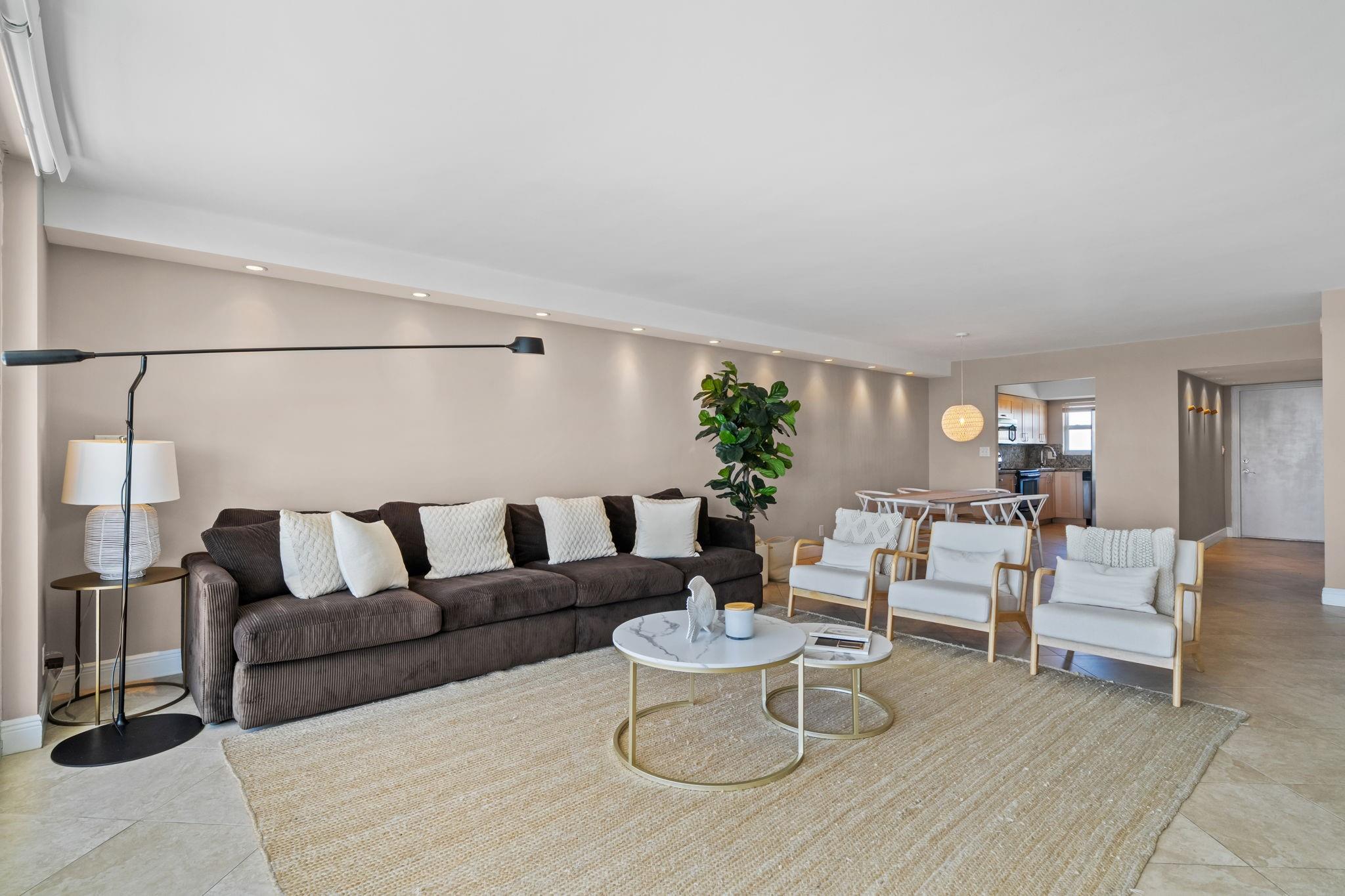 BAYSHORE TOWERS - Residential Lease